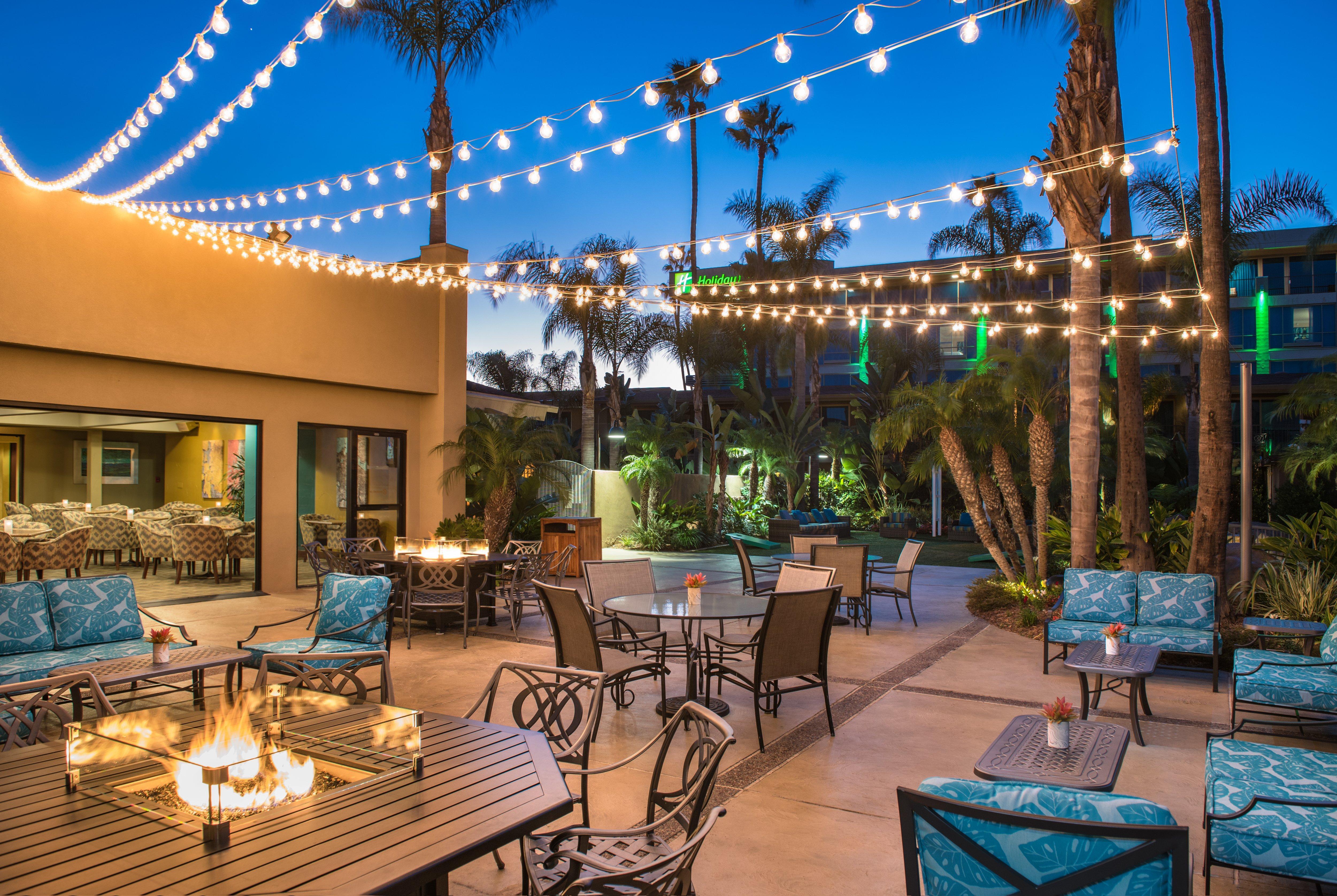 Doubletree By Hilton San Diego Bayside Exterior photo